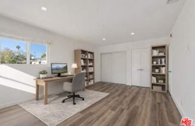9588 West Olympic Boulevard Gallery 2