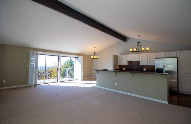 1738 S Oak Springs Dr Gallery 4