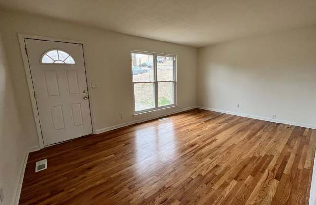 COMING SOON! 4 Bed/2bath for Rent! Gallery 3