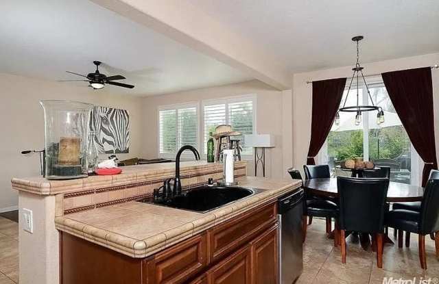 21 Castaic Court photos photos
