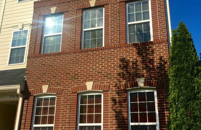 19470 PROMENADE DRIVE - 19470 Promenade Drive, Lansdowne, VA 20176