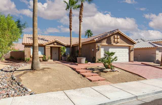 NW single story with four bedrooms and large backyard Gallery 1