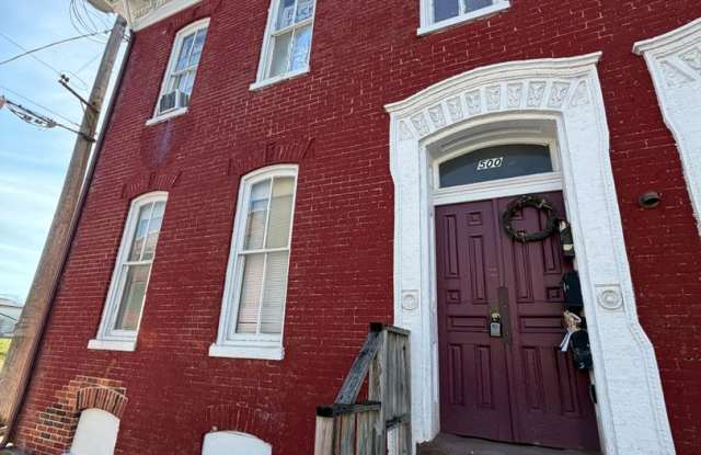 500 W Philadelphia St photos photos