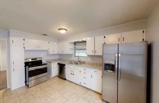 7604 Main Street - 7604 Main Street, Kansas City, MO 64114