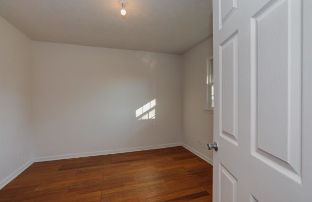 2275 Briarwood Drive SW Gallery 4