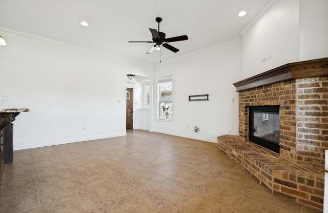 204 Captains Court Gallery 4
