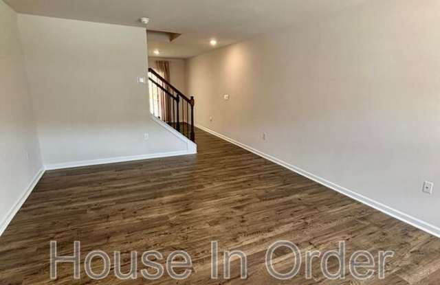 10 Malcolm Ct. Gallery 3