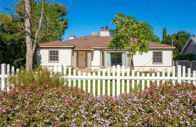 23017 Sylvan Street photos photos