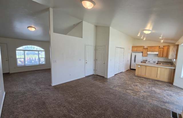 222 Robison Dr Gallery 4