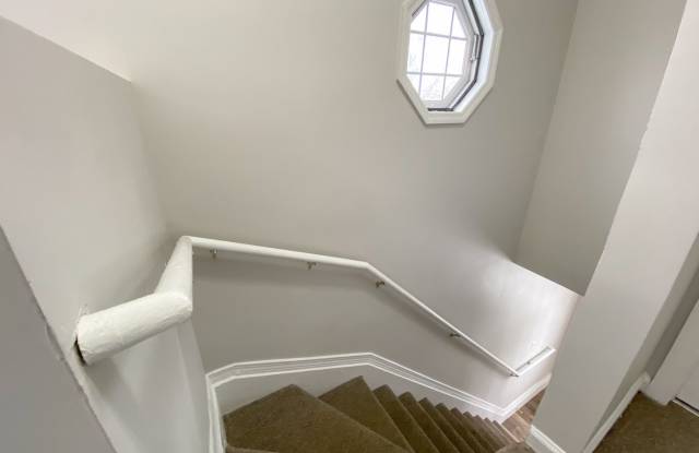 Gorgeous single-family home near Hartford Hospital photos photos