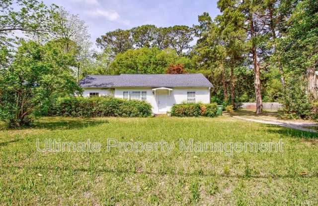 313 MacMillan Avenue - 313 North Macmillan Avenue, Wilmington, NC 28403 313 MacMillan Avenue - 313 North Macmillan Avenue, Wilmington, NC 28403