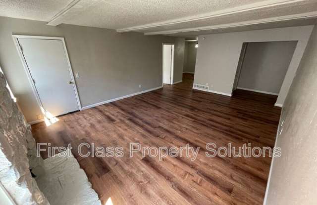 2612 N Ann Arbor Ave photos photos