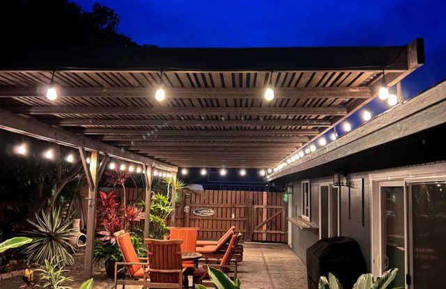 Dog Friendly 3 Bed / 2 Bath Home with Backyard Oasis Gallery 4
