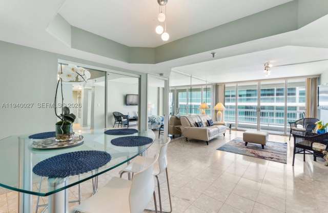 9341 COLLINS AVENUE Gallery 3