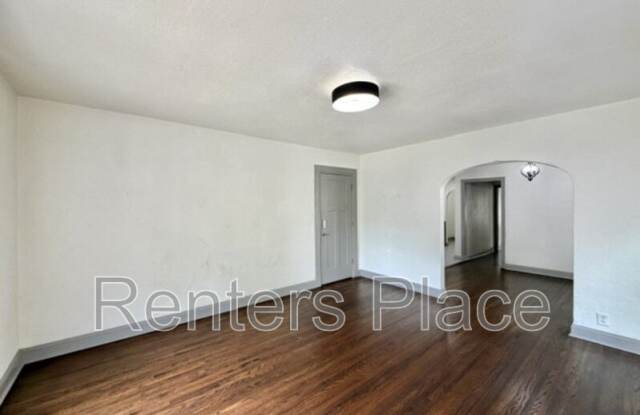 1128 South Rockford Avenue Gallery 2