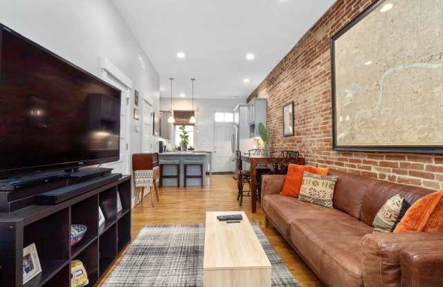 A Tall Glass of Soulard! 2.5BR/2.5Bath! Gallery 4