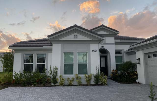 4685 Estates Circle photos photos