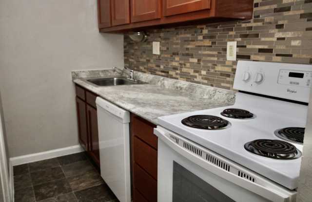 156 OAK MANOR PLACE - 156 Oak Manor Place, Allegheny County, PA 15235
