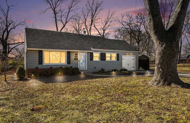 Remodeled 2 Bedroom 1.5 Bath - Overland Park photos photos