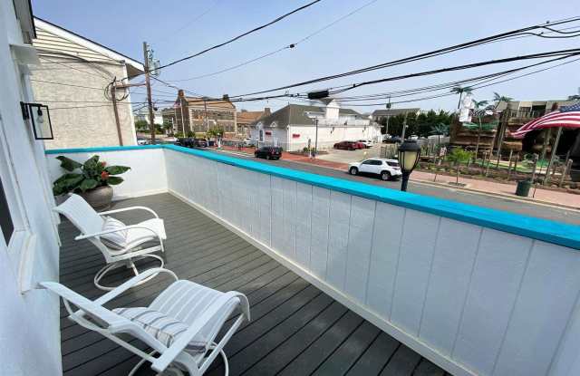 9313 Ventnor Ave photos photos