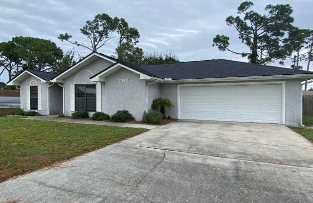 Spacious 3Bed/2Ba Home in a Quiet, Established Neighborhood w/Convenient Access to Everything in PCB! photos photos