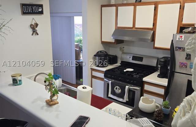 15330 SW 106th Ter Gallery 2