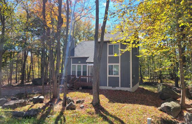 8446 Bear Trail Drive Gallery 3