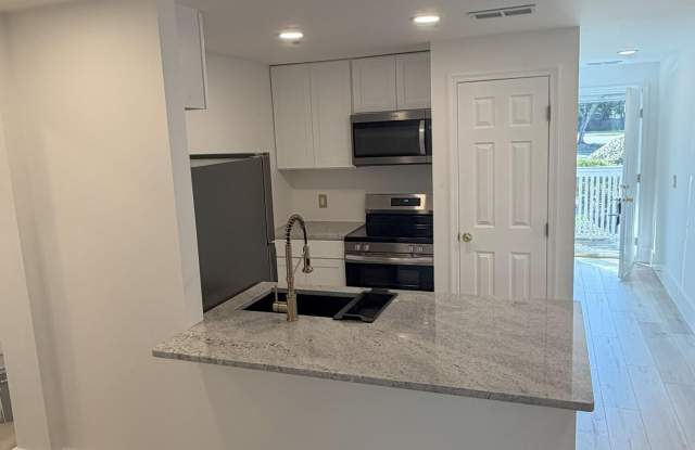 1530 Fort Johnson Road photos photos