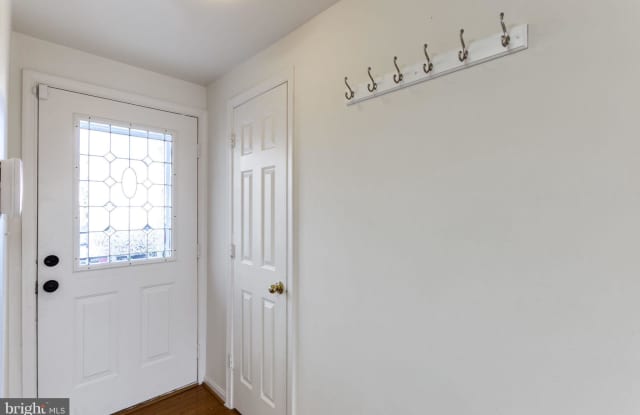 5837 NORHAM DRIVE Gallery 3