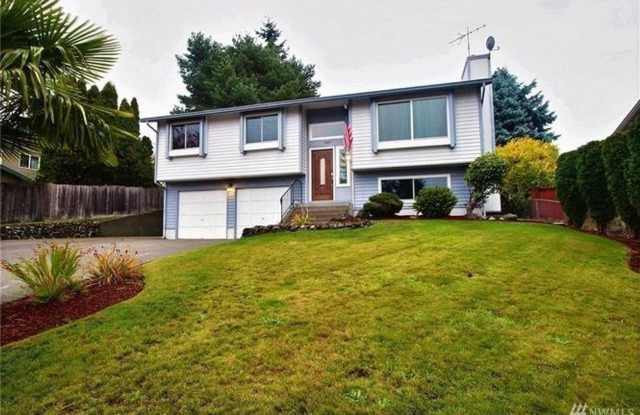 Coming Soon.. Tastefully renovated 3 bedroom 2.5 in North East Tacoma! - 3019 44th Avenue Northeast, Tacoma, WA 98422