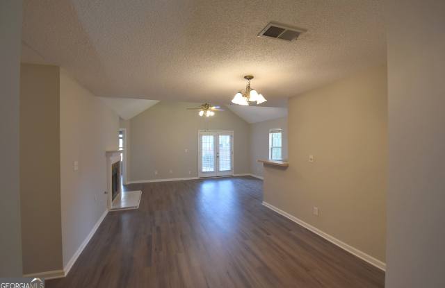 310 Everdale Gallery 3