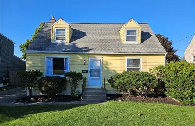 1292 Cleveland Drive photos photos