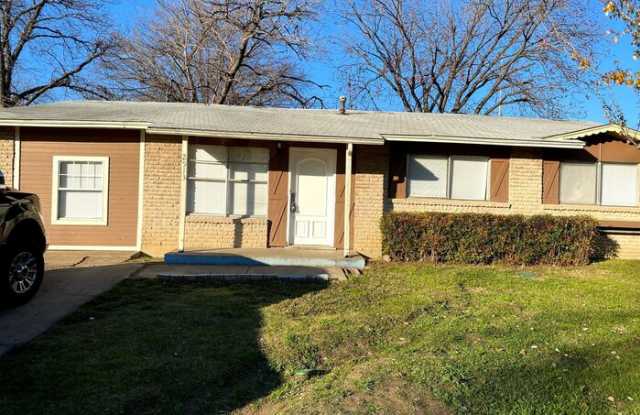 2513 Miriam Lane - 2513 Miriam Lane, Arlington, TX 76010