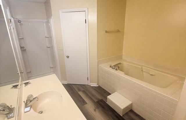 323 Jennifer Circle, Valdosta, 3BR/2BA Gallery 3