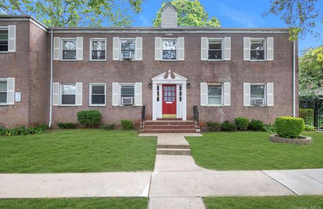 110-12 64 Road unit: 40B photos photos