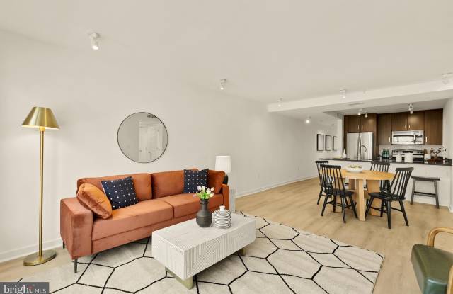 1423 NEWTON Street NW photos photos