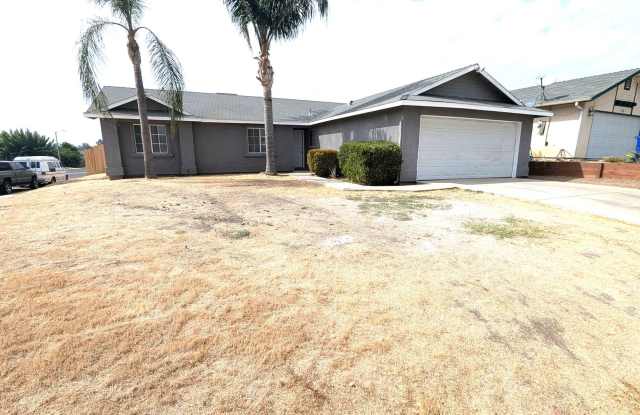 Sizeable 4 Bedroom 2 Bath Home on large corner lot photos photos