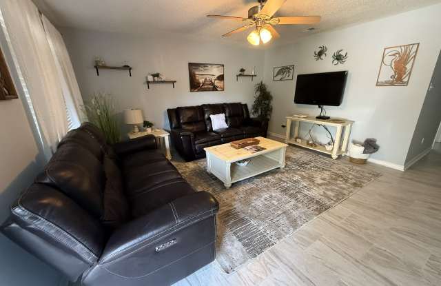 5080 Gautier Vancleave Rd Unit C1-2 photos photos