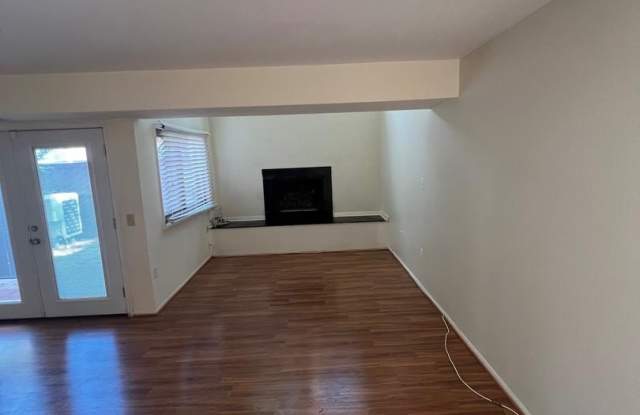 11225 AVALANCHE WAY #B 1 6 Gallery 3