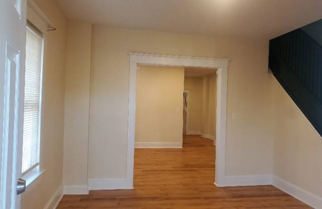 4105 Hayward Ave. Gallery 3