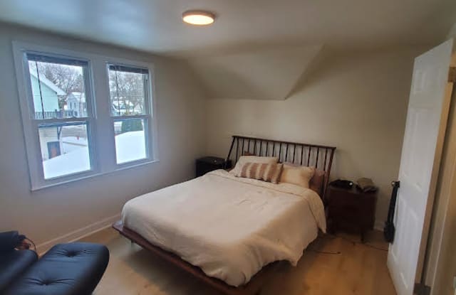 623 A North 60th Street - 623 North 60th Street, Wauwatosa, WI 53213