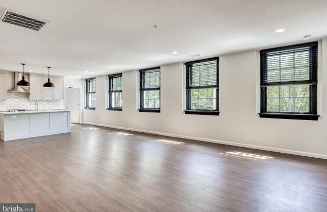 210 E BOSCAWEN Street unit: 202 photos photos