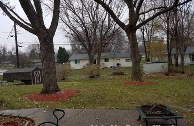 4316 Nicols Road Gallery 4