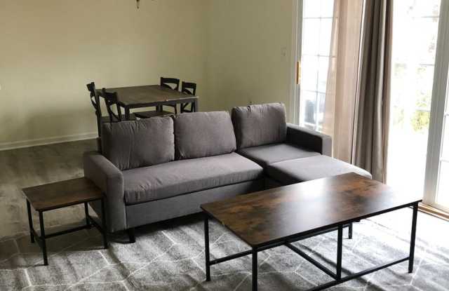 Room in 3 Bedroom Townhome at Falcon Rest Cir Gallery 3