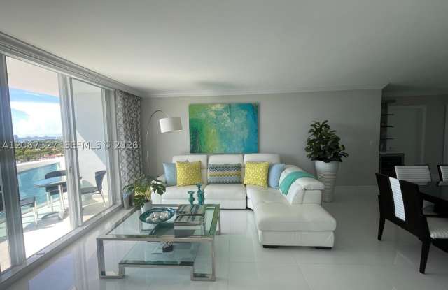 5001 Collins Ave Gallery 4
