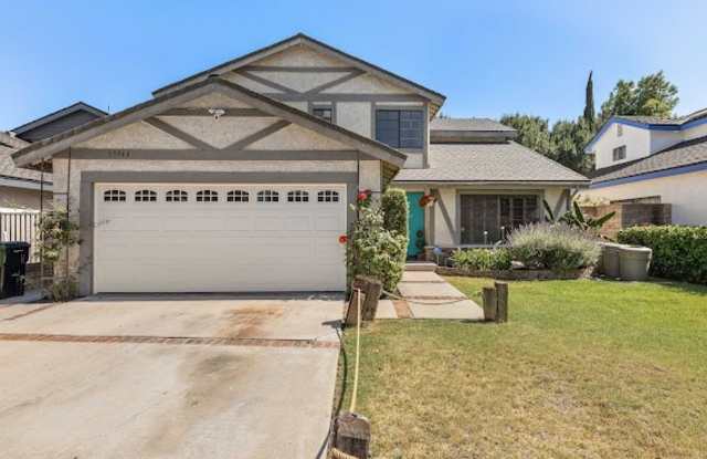 17944 Raymer St photos photos