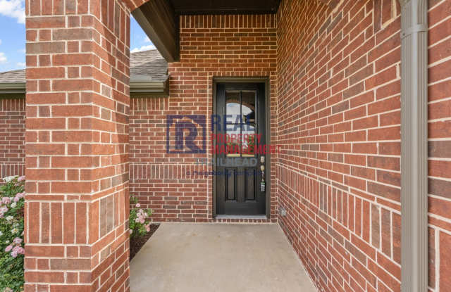 Stunning 4-Bed, 2-Bath Home in a Great Location! Gallery 4