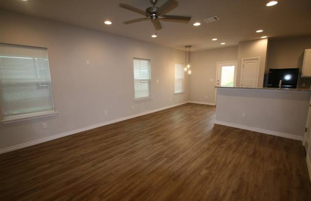 215 Peruna Gallery 4