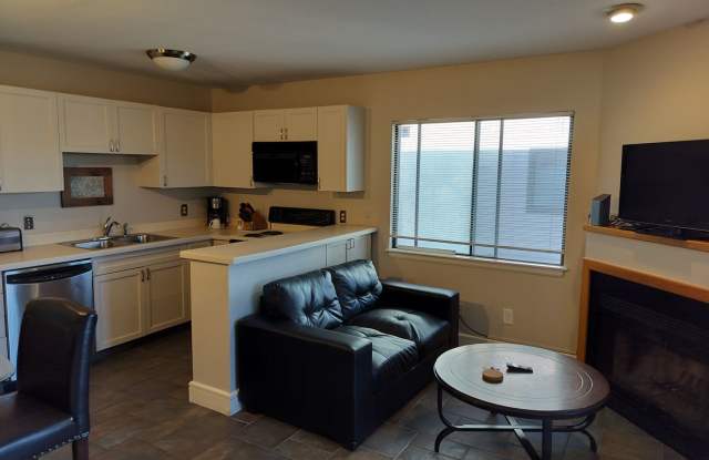 - Furnished/Pet friendly/ One bedroom Condo, short term lease of 30 days or longer, with large deck to enjoy the Boulder weather. photos photos - Furnished/Pet friendly/ One bedroom Condo, short term lease of 30 days or longer, with large deck to enjoy the Boulder weather. photos photos