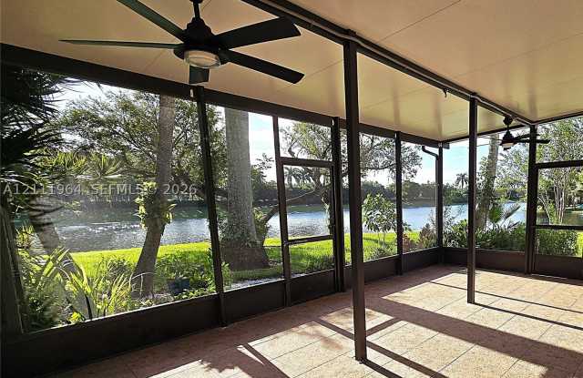 1528 Springside Ter Gallery 1